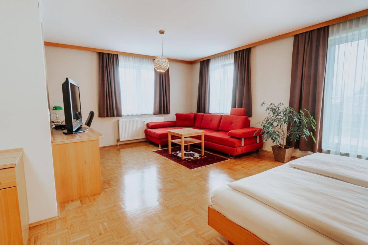 Hotel Am Kapuzinerplatz 4*