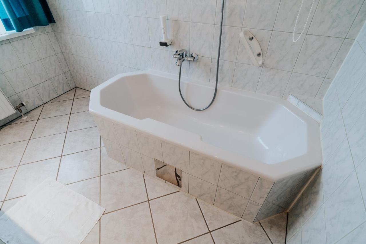 Am Kapuzinerplatz 4*